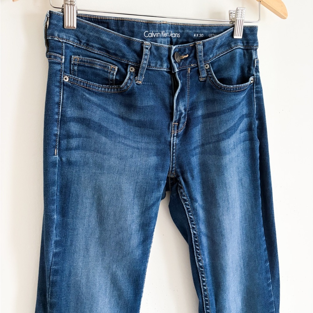 Calvin Klein Ultimate Skinny Jeans - Dark Wash Denim - Size 4x30 - Picture 3 of 5